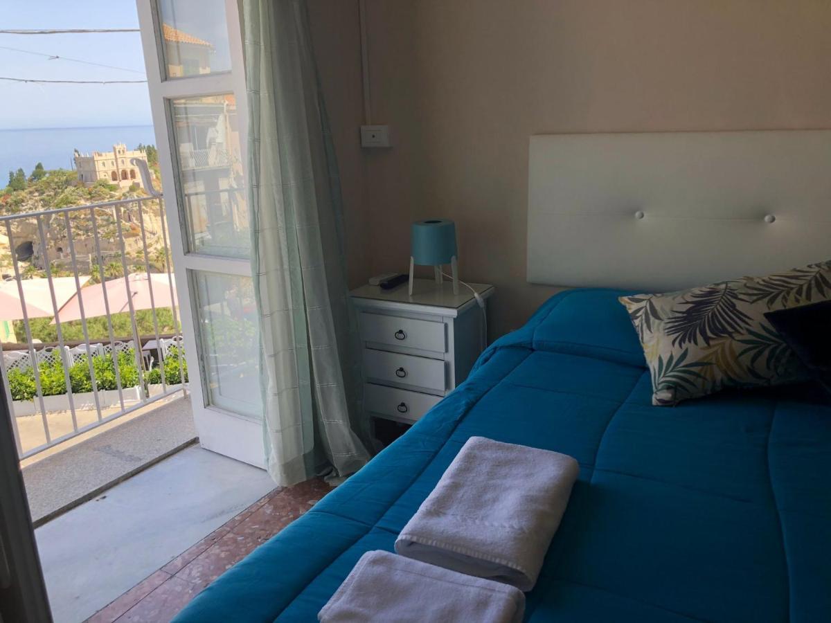 Lo Splendore Del Borgo Тропея Экстерьер фото