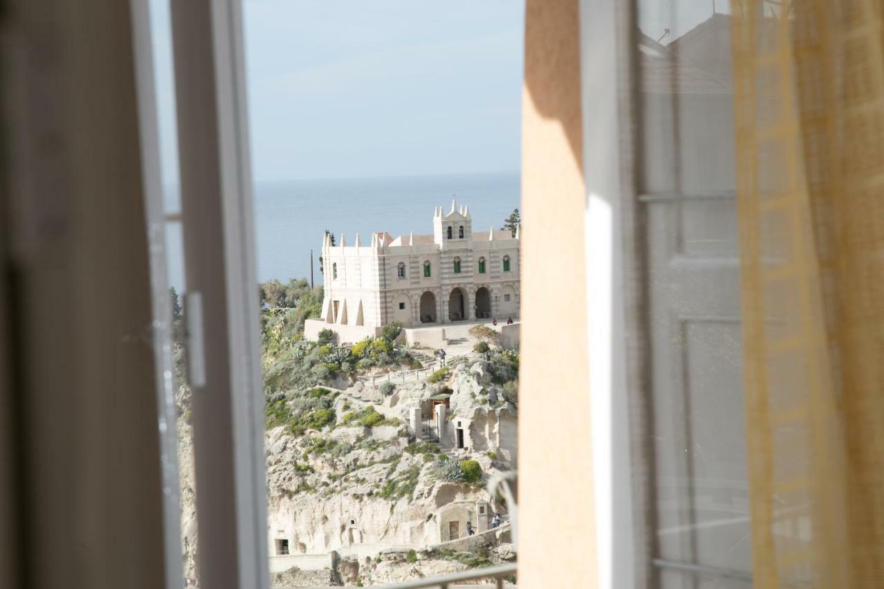 Lo Splendore Del Borgo Тропея Экстерьер фото